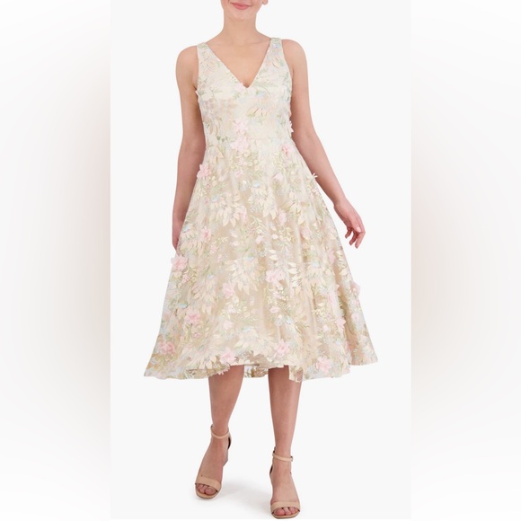 Eliza J Floral Appliqué V-Neck Fit and flare Cream Dress - Picture 3 of 10